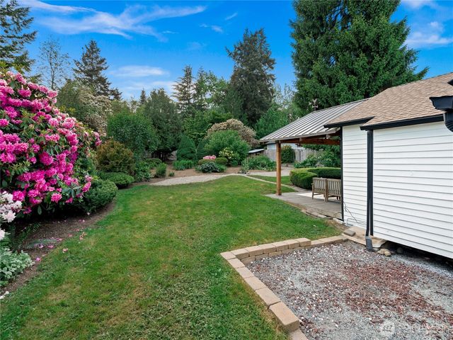 23114 29th Avenue W, Brier, WA 98036