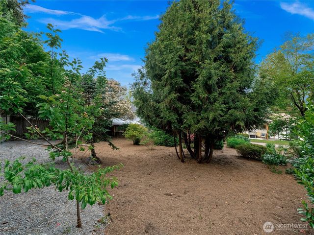 23114 29th Avenue W, Brier, WA 98036