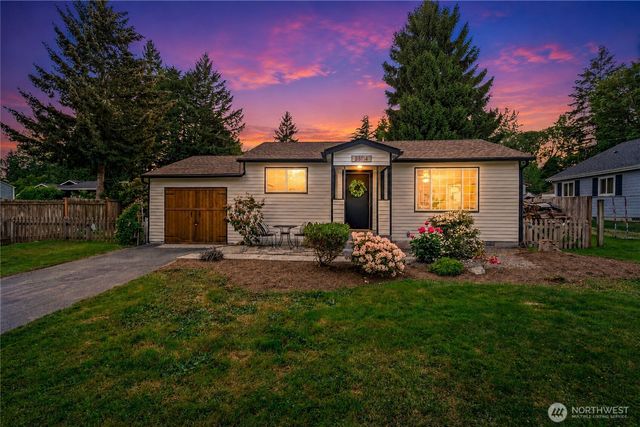 23114 29th Avenue W, Brier, WA 98036