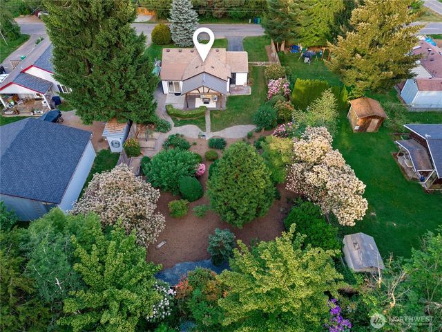 23114 29th Avenue W, Brier, WA 98036