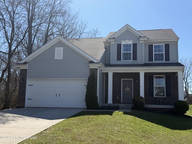 2000 Meadows Edge Ln, Louisville, KY 40245