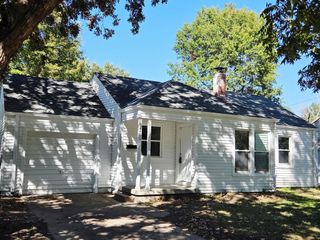 2460 E Aloma, Wichita, KS 67211