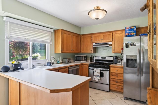 7460 Berkshire Way, Maple Grove, MN 55311