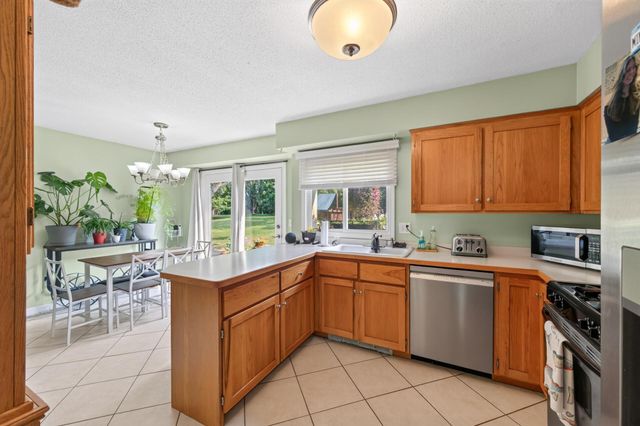 7460 Berkshire Way, Maple Grove, MN 55311