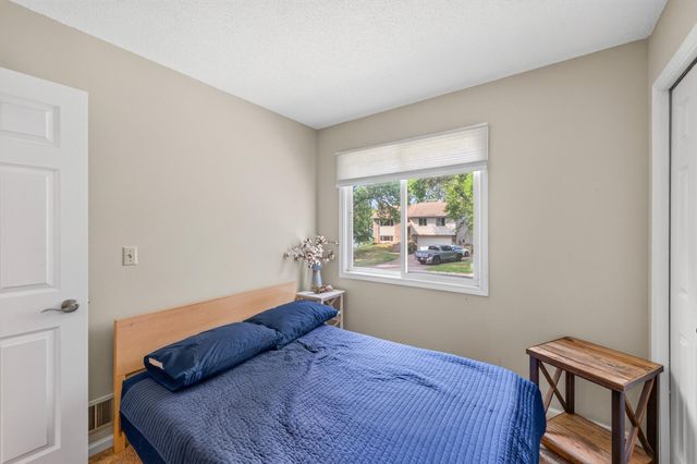 7460 Berkshire Way, Maple Grove, MN 55311