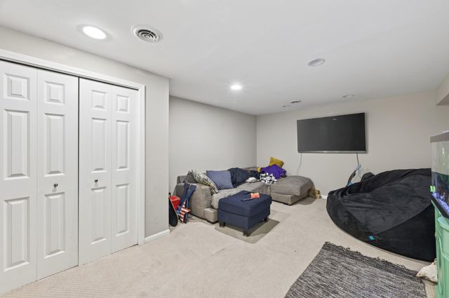 7460 Berkshire Way, Maple Grove, MN 55311