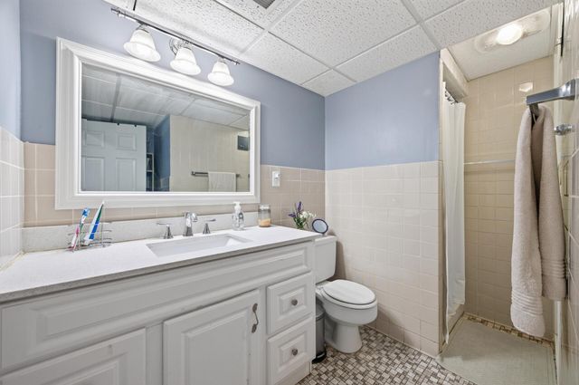 7460 Berkshire Way, Maple Grove, MN 55311