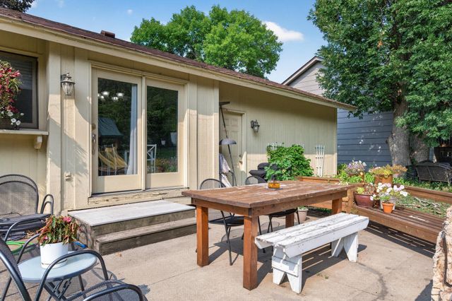7460 Berkshire Way, Maple Grove, MN 55311