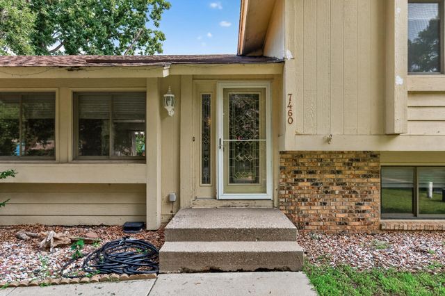 7460 Berkshire Way, Maple Grove, MN 55311