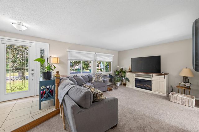 7460 Berkshire Way, Maple Grove, MN 55311
