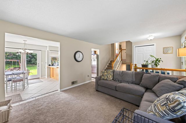 7460 Berkshire Way, Maple Grove, MN 55311