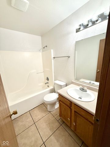 1209 Wolf Run, Anderson, IN 46013
