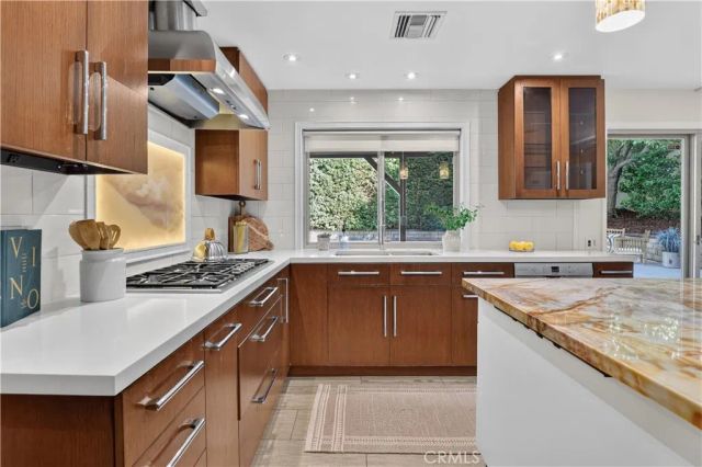 4262 Levitt, Sherman Oaks, CA 91403