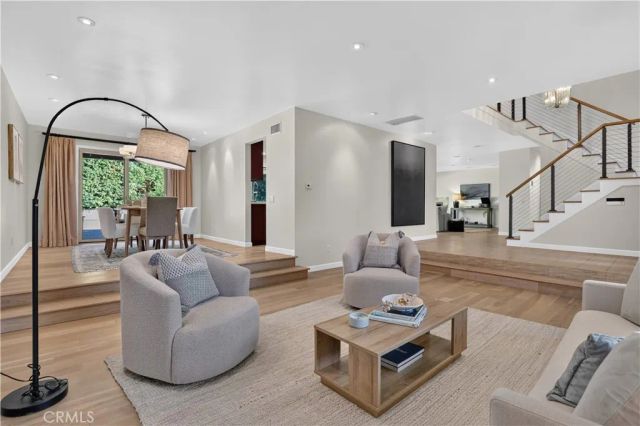 4262 Levitt, Sherman Oaks, CA 91403
