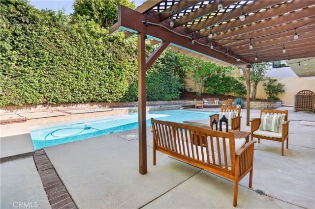 4262 Levitt, Sherman Oaks, CA 91403