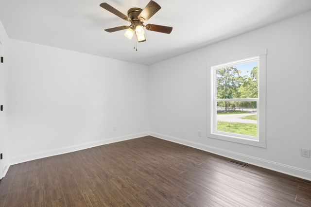 1019 Keytown Rd, Portland, TN 37148