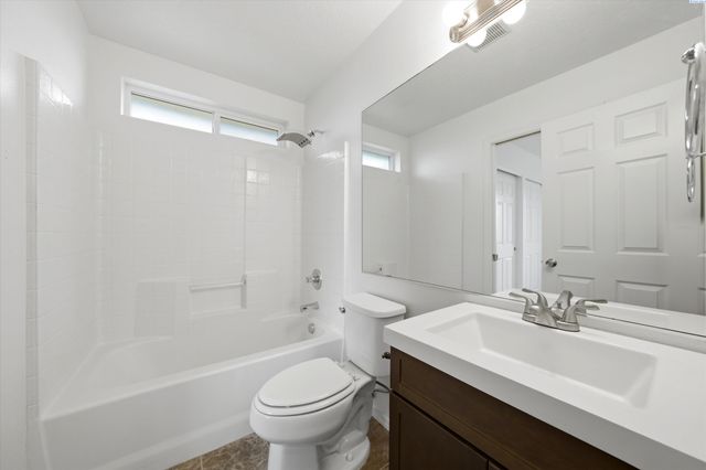 5808 Hudson Dr, Pasco, WA 99301