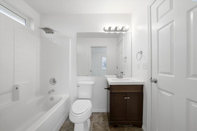 5808 Hudson Dr, Pasco, WA 99301