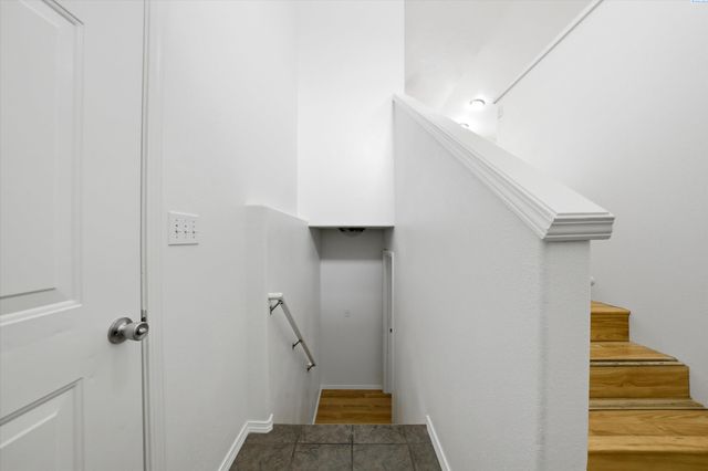 5808 Hudson Dr, Pasco, WA 99301