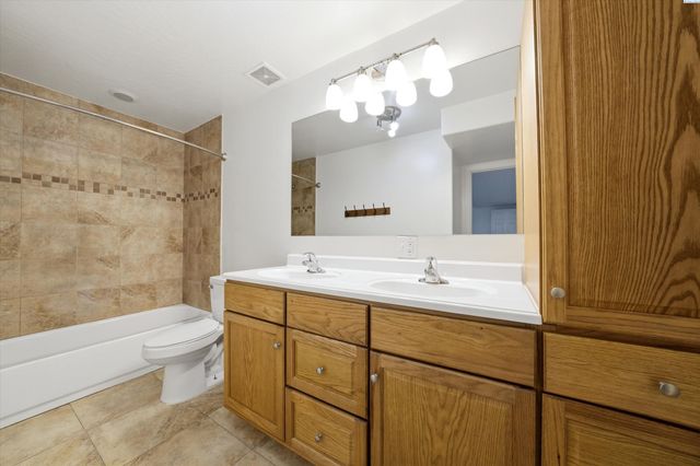 5808 Hudson Dr, Pasco, WA 99301