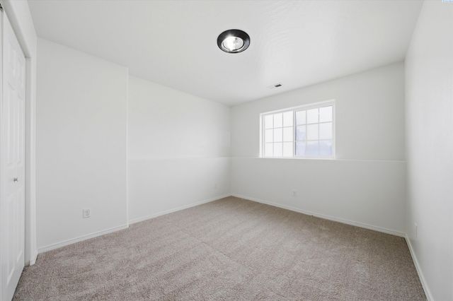 5808 Hudson Dr, Pasco, WA 99301