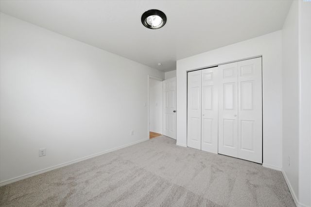 5808 Hudson Dr, Pasco, WA 99301