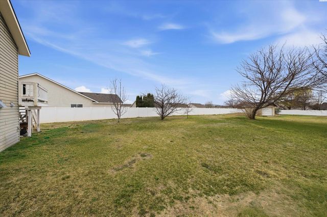 5808 Hudson Dr, Pasco, WA 99301