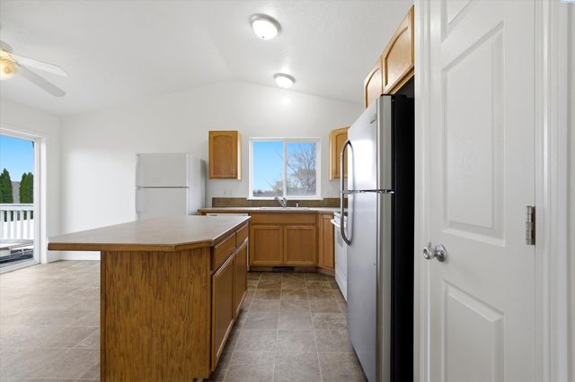 5808 Hudson Dr, Pasco, WA 99301