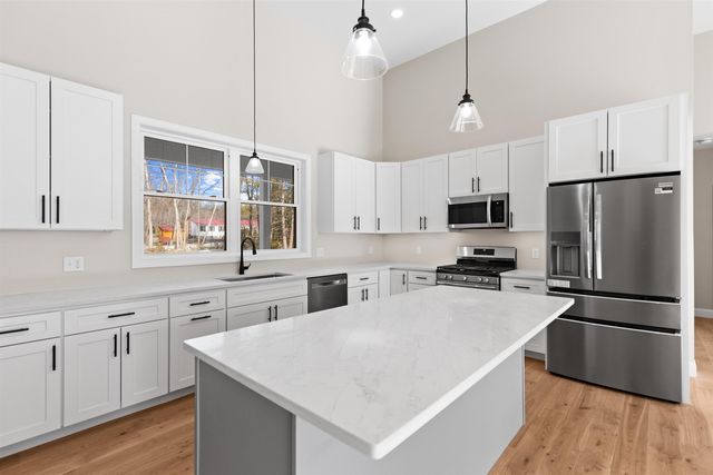 80 Hatch Corner Road, Meredith, NH 03253