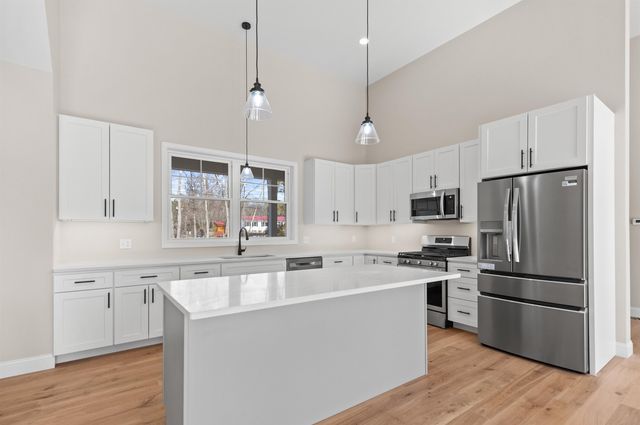 80 Hatch Corner Road, Meredith, NH 03253