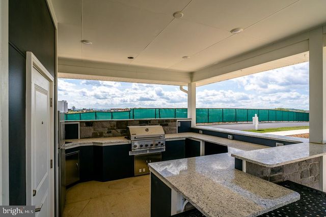 1528 CROWNPOINT DR, Harrisonburg, VA 22801