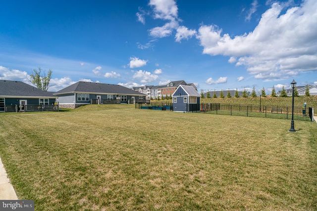 1528 CROWNPOINT DR, Harrisonburg, VA 22801