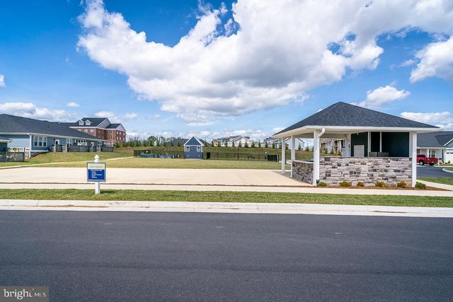 1528 CROWNPOINT DR, Harrisonburg, VA 22801