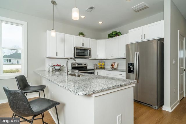 1528 CROWNPOINT DR, Harrisonburg, VA 22801