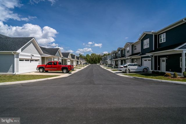 1528 CROWNPOINT DR, Harrisonburg, VA 22801