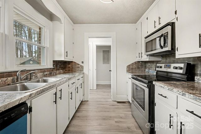 38701 Cranford Road, New London, NC 28127