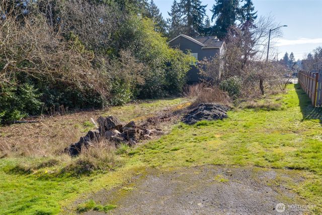 808 178th Place SW, Lynnwood, WA 98037