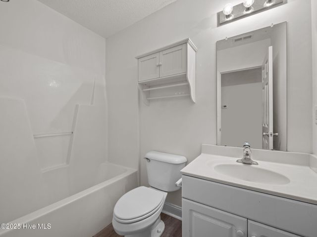 213 Palomino Lane, Swansboro, NC 28584