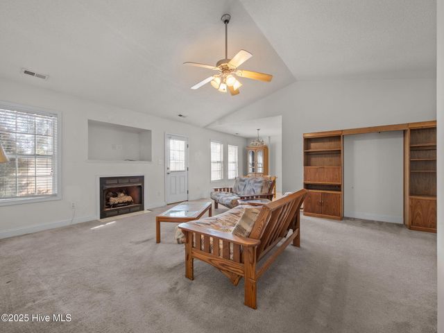 213 Palomino Lane, Swansboro, NC 28584