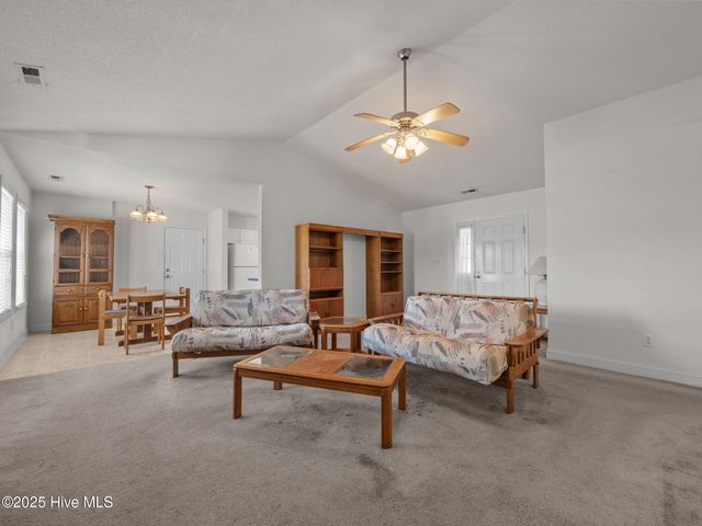 213 Palomino Lane, Swansboro, NC 28584