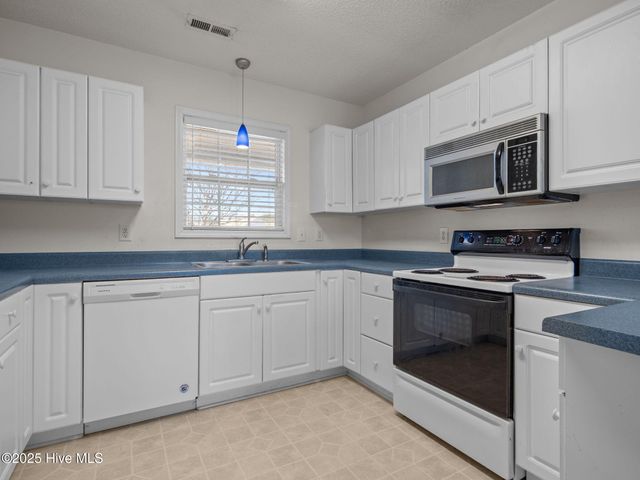 213 Palomino Lane, Swansboro, NC 28584