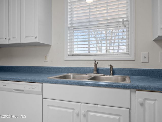 213 Palomino Lane, Swansboro, NC 28584