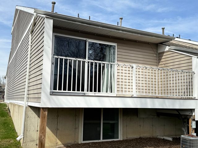 2138 Stone School Circle, Ann Arbor, MI 48108