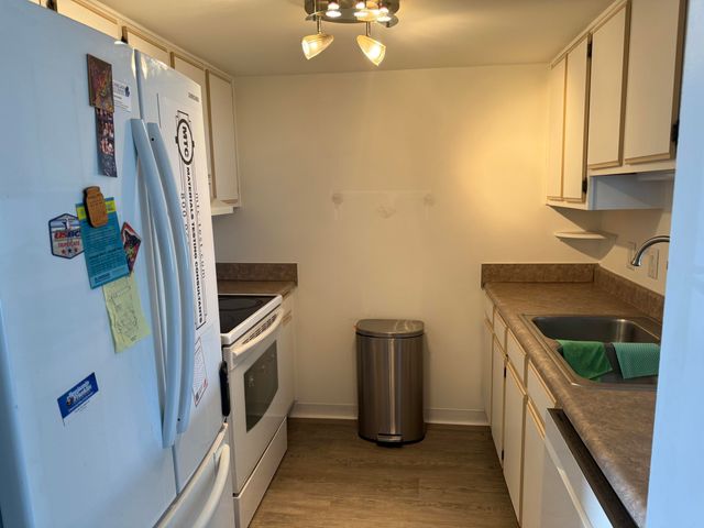 2138 Stone School Circle, Ann Arbor, MI 48108