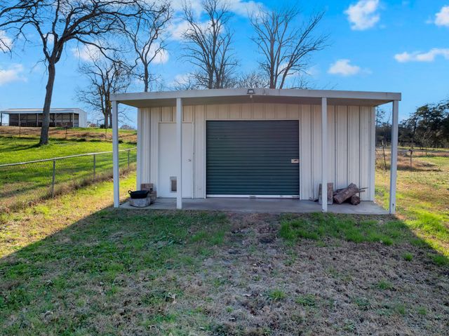 1723 Hwy 64 W, Shelbyville, TN 37160