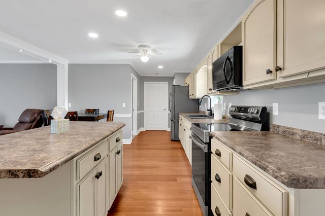 1723 Hwy 64 W, Shelbyville, TN 37160