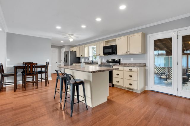 1723 Hwy 64 W, Shelbyville, TN 37160