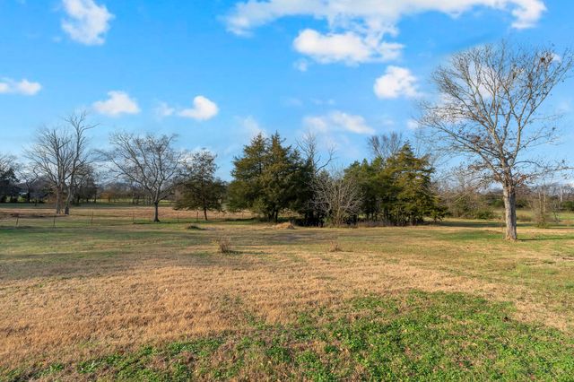 1723 Hwy 64 W, Shelbyville, TN 37160