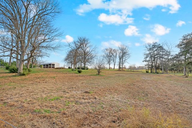 1723 Hwy 64 W, Shelbyville, TN 37160