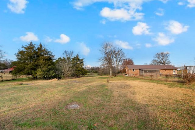 1723 Hwy 64 W, Shelbyville, TN 37160